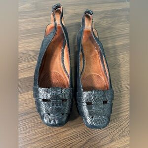 Gentle Souls Black and Metallic Textured Women's Flats Size 8.5‎